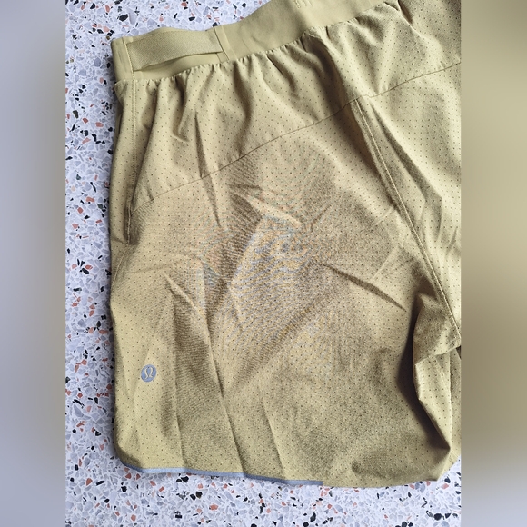 Lululemon Fast and Free Lined Short 6" - Picture 7 of 9